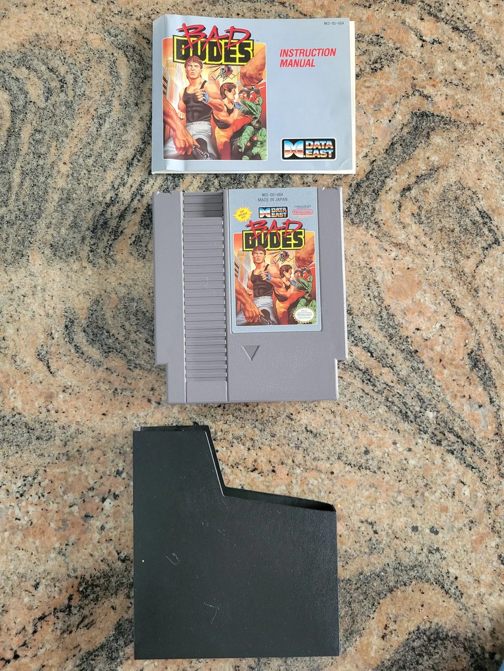 Nintendo (NES): Bad Dudes, Protective Sheath, Manual & Original Poster/Insert.